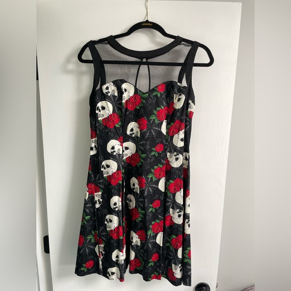 Hell Bunny Black Dress with Skull and Red Rose Print - Picture 1 of 4